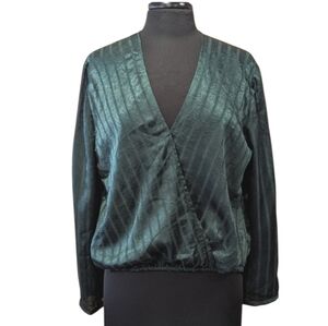 Vacate The Label XS Emerald Blouse V-neck Surplice Chic Long Sleeve Top